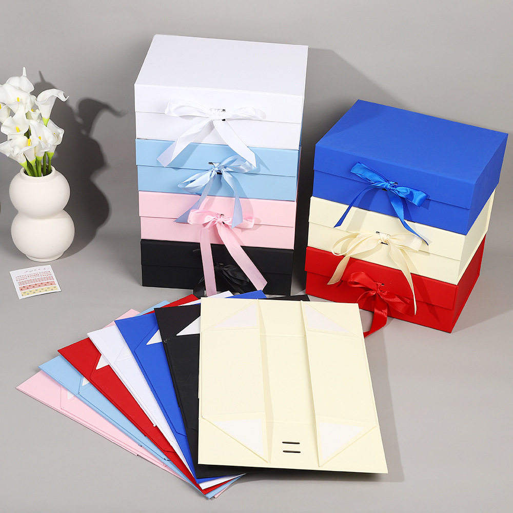 Quick Customization Magnetic Bow Lid Rigid Gift Box Recyclable Handmade for Candle Holiday Gifting