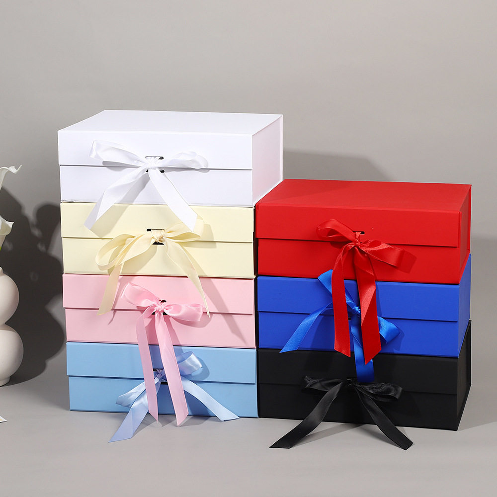 Quick Customization Magnetic Bow Lid Rigid Gift Box Recyclable Handmade for Candle Holiday Gifting