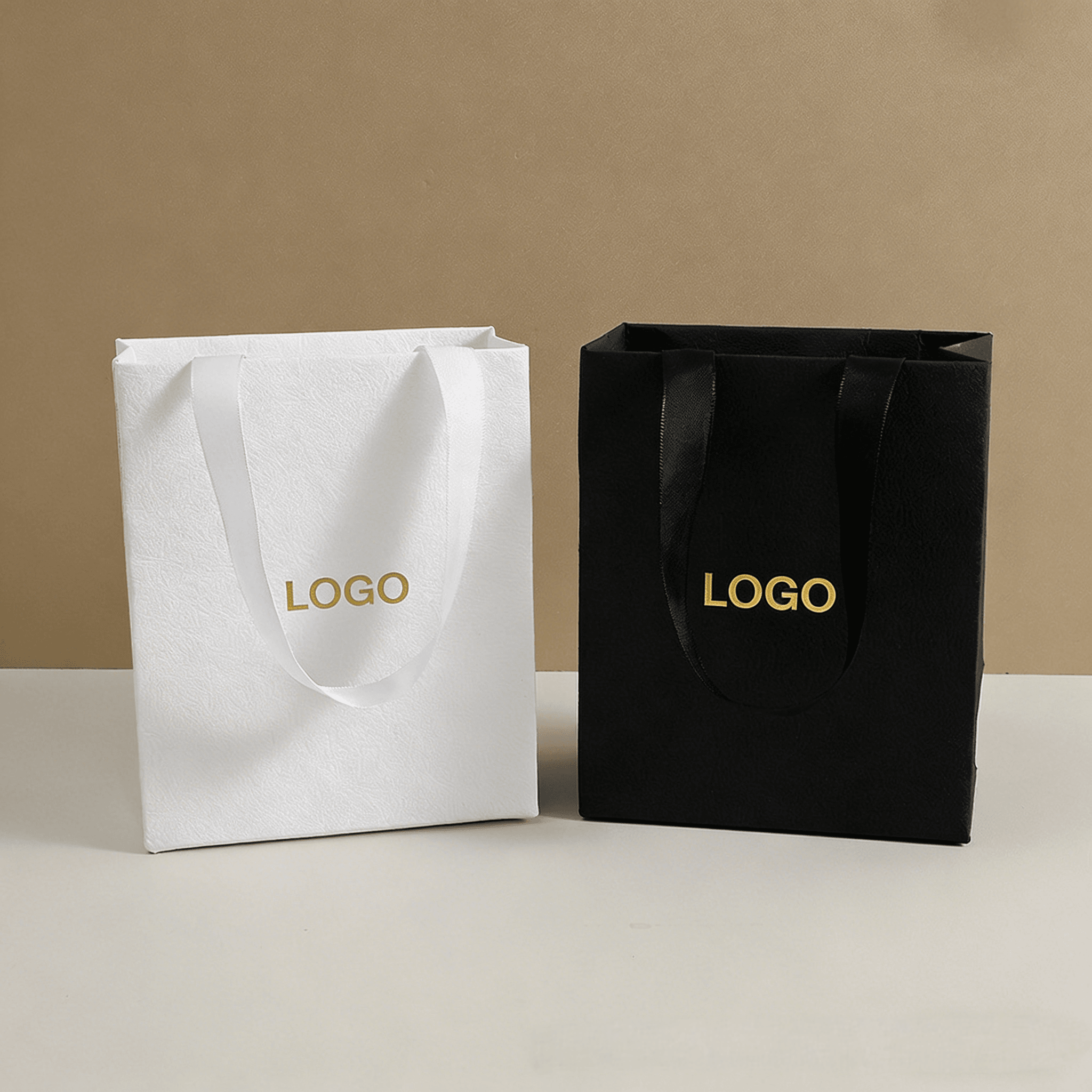 Wholesale Custom Logo Paper Carrier Bags for Boutique Gift and Fashion Packaging