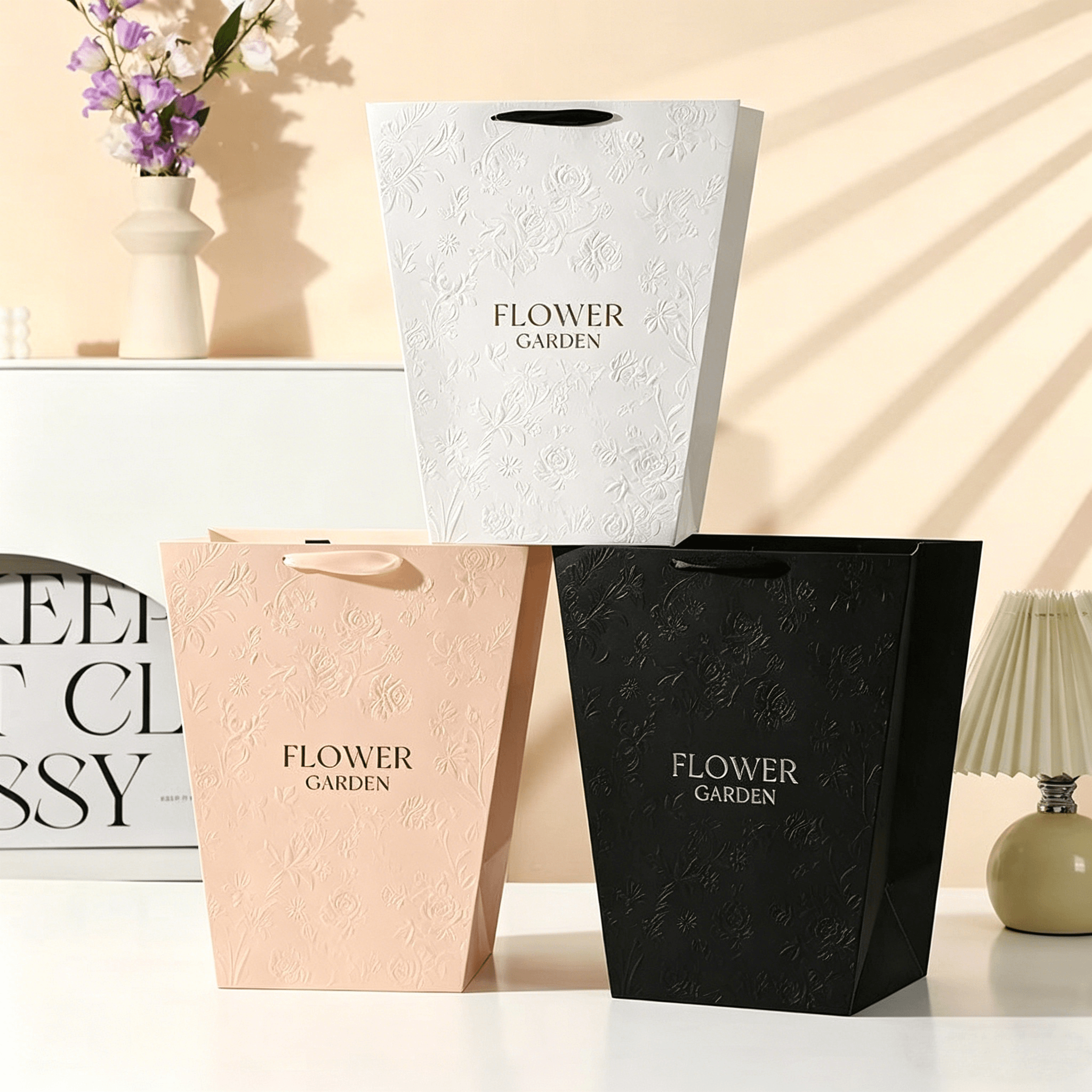 Custom Recyclable Flower Bouquet Paper Packaging Bags for Florist Gift and Luxury Retail Packaging